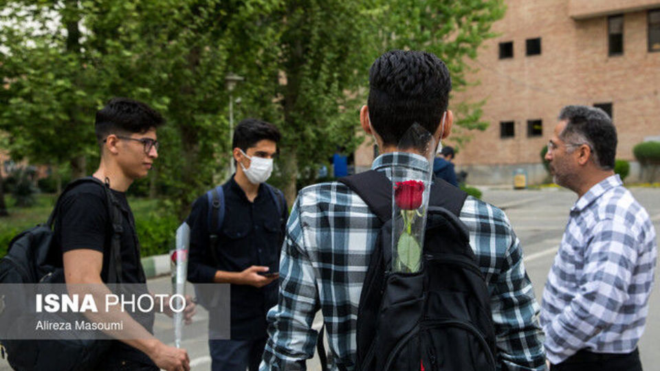 باید فضای گفت‌وگو در دانشگاه‌ها حاکم شود