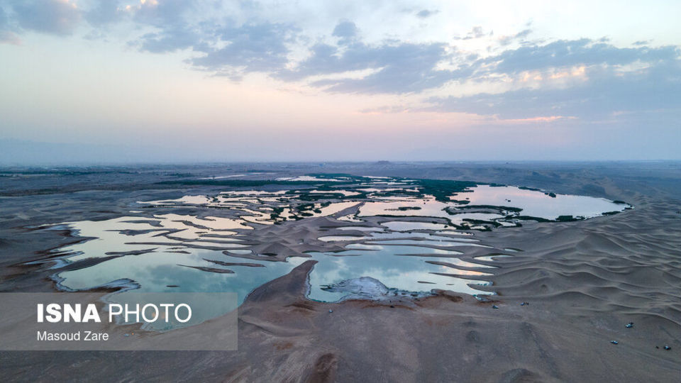 جاذبهای غیر طبیعی در دل کویر جاذبهای غیر طبیعی در دل کویر