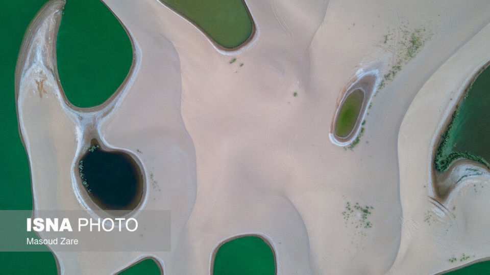 جاذبهای غیر طبیعی در دل کویر جاذبهای غیر طبیعی در دل کویر