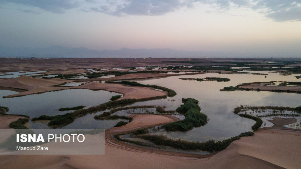 جاذبهای غیر طبیعی در دل کویر جاذبهای غیر طبیعی در دل کویر