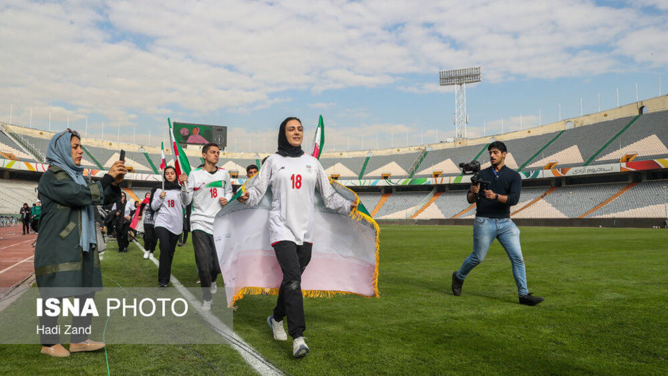 تشییع پیکر ملیکا محمدی بازیکن تیم ملی فوتبال بانوان ایران در استادیوم آزادی