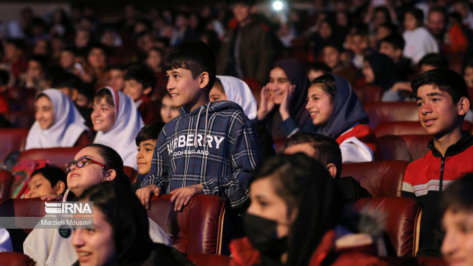 کنسرت موسیقی رضا صادقی برای کودکان کار