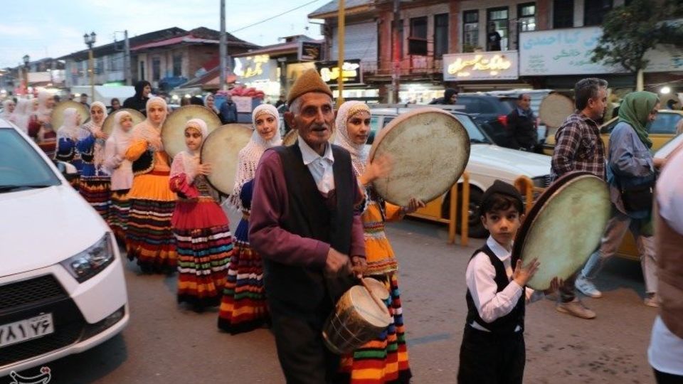  استقبال از نوروز با کارناوال شادپیمایی در کلاچای رودسر 