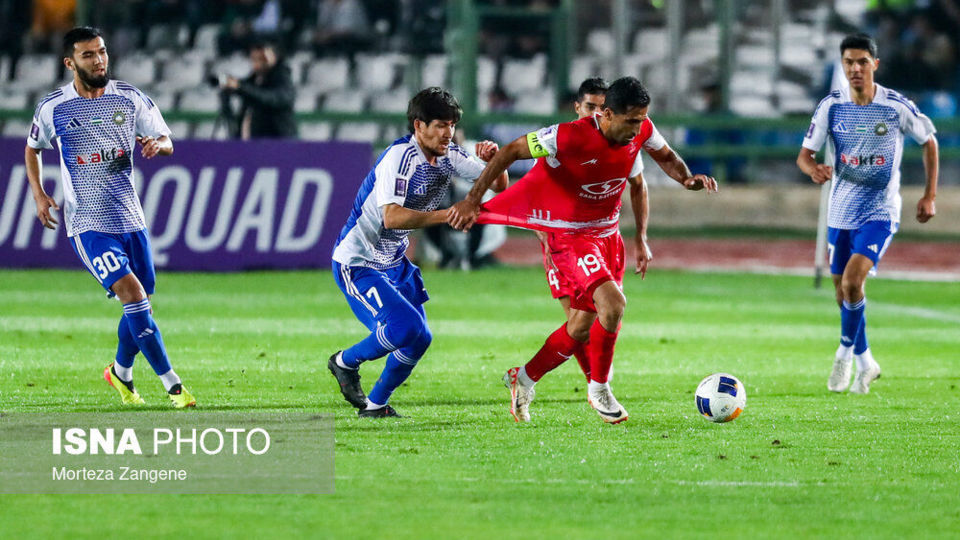 مسابقه فوتبال پرسپولیس ایران - پاختاکور ازبکستان