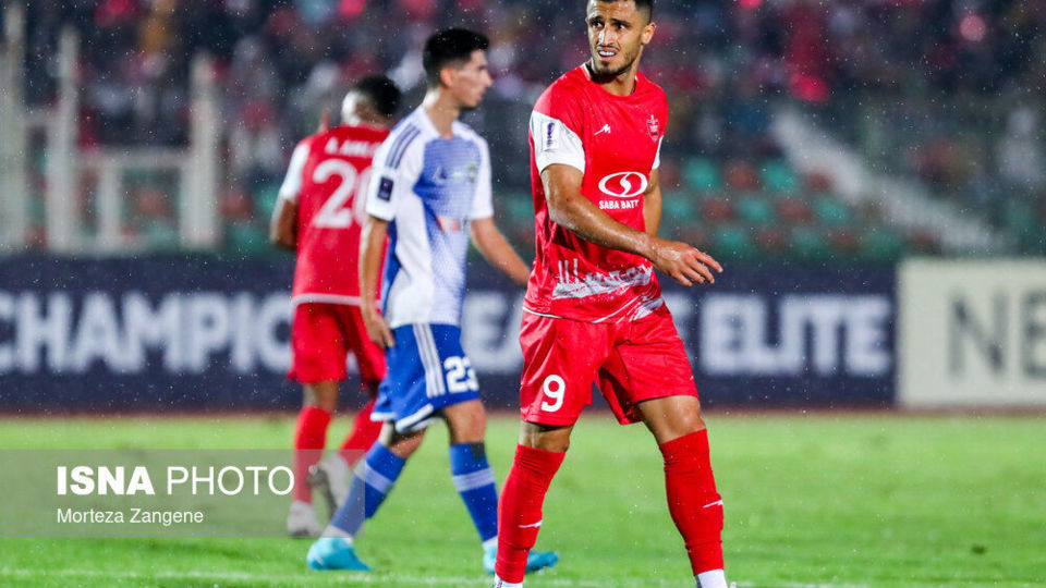 مسابقه فوتبال پرسپولیس ایران - پاختاکور ازبکستان