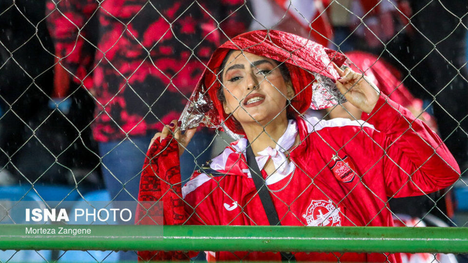 مسابقه فوتبال پرسپولیس ایران - پاختاکور ازبکستان