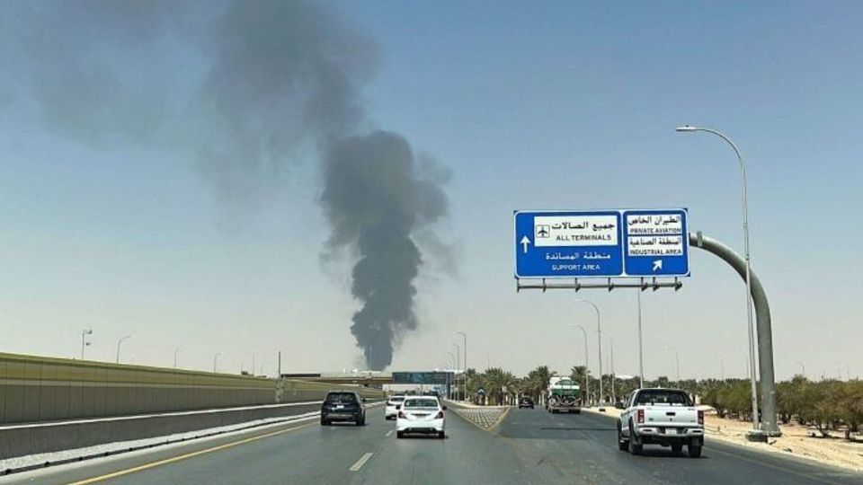 انفجار در فرودگاه های «جده» و «ملک فهد» در دمام عربستان سعودی انفجار در فرودگاه های «جده» و «ملک فهد» در دمام عربستان سعودی