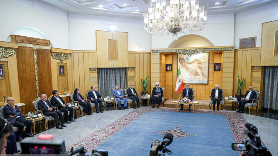 پزشکیان: توسعه همکاریهای منطقهای، محور رایزنیها در سفر به ارمنستان بود پزشکیان: توسعه همکاریهای منطقهای، محور رایزنیها در سفر به ارمنستان بود