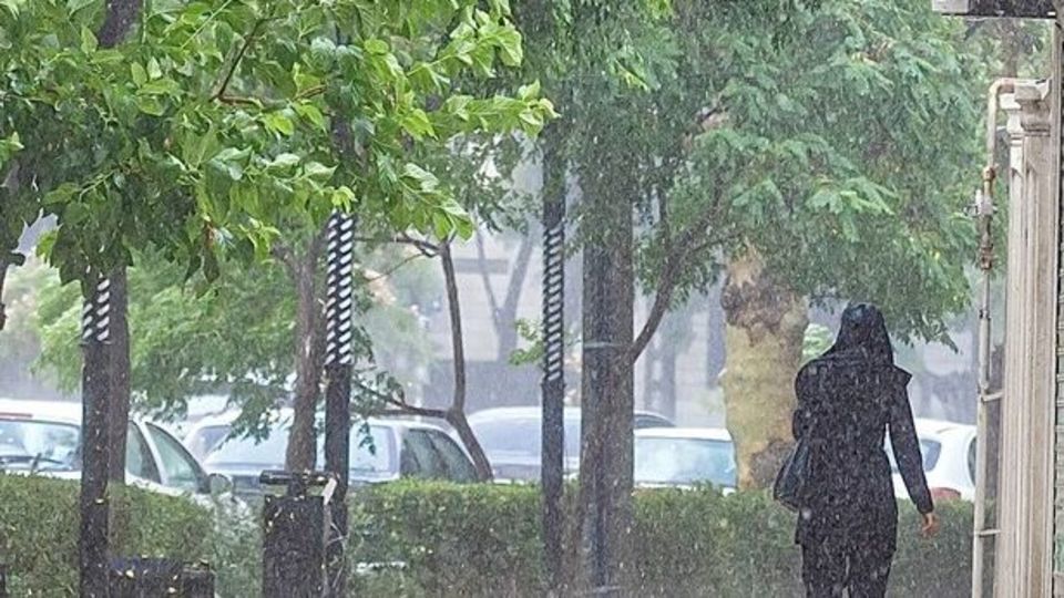 هشدار هواشناسی نسبت به وقوع رگبار باران و تندباد در تهران هشدار هواشناسی نسبت به وقوع رگبار باران و تندباد در تهران