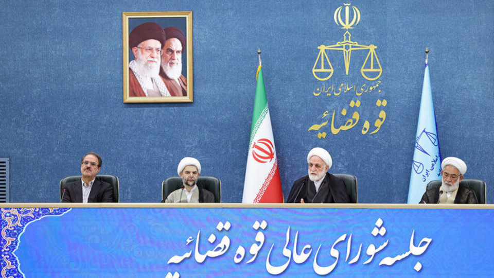 اژهای: نباید کسانی که صرفا نگاه و نظر متفاوت دارند را از دایرهی خودیها بیرون بدانیم اژهای: نباید کسانی که صرفا نگاه و نظر متفاوت دارند را از دایرهی خودیها بیرون بدانیم