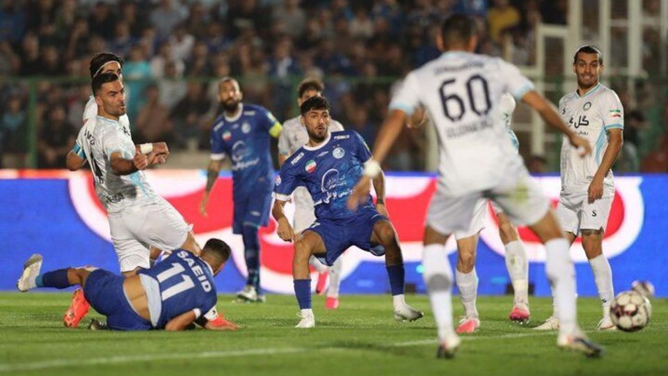 استقلال با ۳ امتیاز حساس به همسایگی پرسپولیس رسید استقلال با ۳ امتیاز حساس به همسایگی پرسپولیس رسید