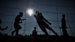 محرومیت درانتظار صاحبان امضای قراردادهای صوری درفوتبال ایران