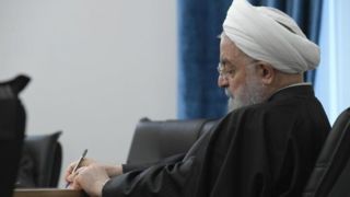 نامه دفتر روحانی به کمیسیون بررسی تبلیغات انتخابات ریاست‌جمهوری: انقدر عملکرد ما را نقد نکنید/فرصت پاسخ می‌خواهیم