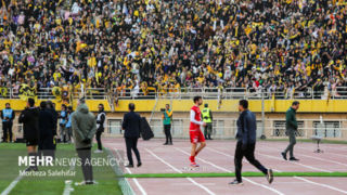 چرا مسئولان باشگاه پرسپولیس نمی‌توانند «گاریدو» را برکنار کنند؟