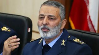 با پرتاب ۴ سنگ به آسمان ایران هوا برشان داشته است/ فرماندهان، طرحهای خود را برای اجرای فرمان رهبر انقلاب به روز کردند با پرتاب ۴ سنگ به آسمان ایران هوا برشان داشته است/ فرماندهان، طرحهای خود را برای اجرای فرمان رهبر انقلاب به روز کردند