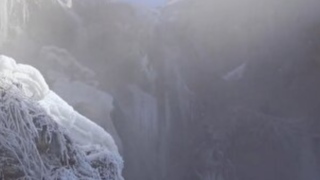 طبیعت برفی آبشار شیخعلیخان چهارمحالوبختیاری طبیعت برفی آبشار شیخعلیخان چهارمحالوبختیاری