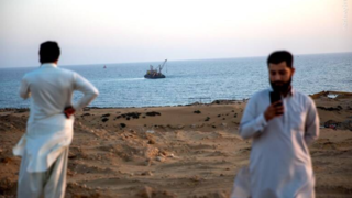 مراسم ضیافت افطار در سواحل مکران مراسم ضیافت افطار در سواحل مکران