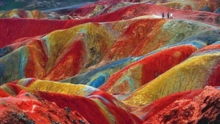 چند میلیون سال طول میکشد تا خاک سرخ هرمز برگردد؟ چند میلیون سال طول میکشد تا خاک سرخ هرمز برگردد؟