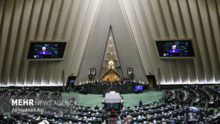 تاکید جمعی از نمایندگان بر لزوم بازنگری در دهکبندی خانوارها تاکید جمعی از نمایندگان بر لزوم بازنگری در دهکبندی خانوارها