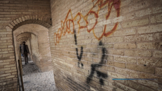 زخم یادگاری بر تن پلهای تاریخی اصفهان زخم یادگاری بر تن پلهای تاریخی اصفهان