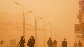 وقتی کارد به استخوان می رسد وقتی کارد به استخوان می رسد