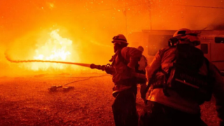 جزئیات آتش سوزی کارخانه در نظرآباد جزئیات آتش سوزی کارخانه در نظرآباد