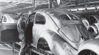 خط تولید خودرو خاطره انگیز فولکس بیتل خط تولید خودرو خاطره انگیز فولکس بیتل