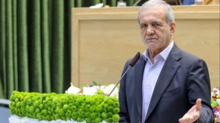 پزشکیان: مقابل برهنگی ساکت نخواهیم بود و اقدام میکنیم/ اگر فردی بیحجاب است نباید کاری کنیم که ضد دین شود پزشکیان: مقابل برهنگی ساکت نخواهیم بود و اقدام میکنیم/ اگر فردی بیحجاب است نباید کاری کنیم که ضد دین شود