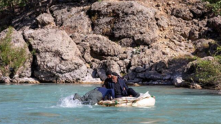 بلمسواری در رودخانه گزستان بلمسواری در رودخانه گزستان