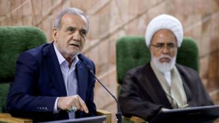 پزشکیان: اصولگرای محکمی هستم و با تمام وجود به اصلاحات معتقدم / حزب بد نیست اما پشتوانه خویشاوندی و یا وابستگی حزبی ندارم پزشکیان: اصولگرای محکمی هستم و با تمام وجود به اصلاحات معتقدم / حزب بد نیست اما پشتوانه خویشاوندی و یا وابستگی حزبی ندارم