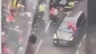 زیرگیری با خودرو در جشن لیورپولیها زیرگیری با خودرو در جشن لیورپولیها