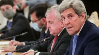 جان کری: ایرانیها ملتی مغرور هستند/ دانش هستهای بمباران نمیشود جان کری: ایرانیها ملتی مغرور هستند/ دانش هستهای بمباران نمیشود