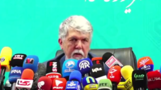 قطعی برق در نشست خبری وزیر فرهنگ و ارشاد اسلامی قطعی برق در نشست خبری وزیر فرهنگ و ارشاد اسلامی