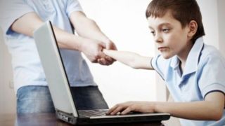 وقتی بازیهای مجازی تابستان به مدرسه میرسد/ توصیههایی برای کاهش تدریجی زمان استفاده از گوشی وقتی بازیهای مجازی تابستان به مدرسه میرسد/ توصیههایی برای کاهش تدریجی زمان استفاده از گوشی