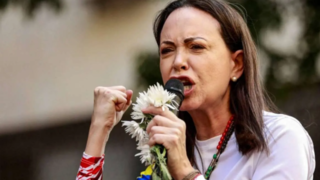 برنده صلح نوبل: به ونزوئلا حمله کنید برنده صلح نوبل: به ونزوئلا حمله کنید