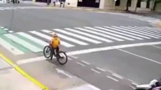 سرقت خشونتآمیز از توریست روسی پشت چراغ قرمز سرقت خشونتآمیز از توریست روسی پشت چراغ قرمز