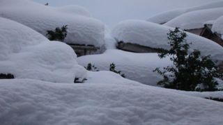 ارتفاع برف در نزدیک ترین همسایه ایران ارتفاع برف در نزدیک ترین همسایه ایران