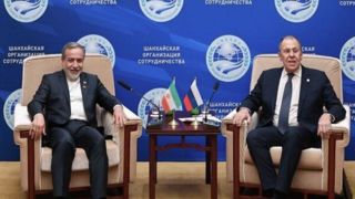 لاوروف و عراقچی گفتگو کردند لاوروف و عراقچی گفتگو کردند