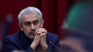 وزیر اقتصاد: کسری بودجه را امسال کاهش میدهیم/ تعیین تکلیف بانکهای ناتراز وزیر اقتصاد: کسری بودجه را امسال کاهش میدهیم/ تعیین تکلیف بانکهای ناتراز