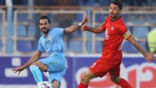 صعود ۶ پلهای تراکتور با برتری مقابل چادرملو/ تساوی آلومینیوم و فجر سپاسی در اراک صعود ۶ پلهای تراکتور با برتری مقابل چادرملو/ تساوی آلومینیوم و فجر سپاسی در اراک