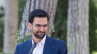 آذری جهرمی: بازی قدرت را کنار بگذارید و ترمز نرخ ارز را بکشید! آذری جهرمی: بازی قدرت را کنار بگذارید و ترمز نرخ ارز را بکشید!