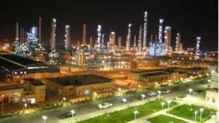 برنده نشان عالی پتروفن از چگونگی گذار «نوری» از نگاه صرفاً «عملیاتی» به مدیریت «پایدار» می گوید برنده نشان عالی پتروفن از چگونگی گذار «نوری» از نگاه صرفاً «عملیاتی» به مدیریت «پایدار» می گوید