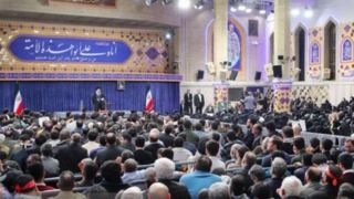 دیدار خانواده شهدای اقتدار با رهبر انقلاب در روز میلاد امیرالمومنین(ع) دیدار خانواده شهدای اقتدار با رهبر انقلاب در روز میلاد امیرالمومنین(ع)