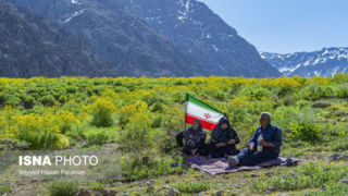 کمپ در «کوه گُل» دنا کمپ در «کوه گُل» دنا