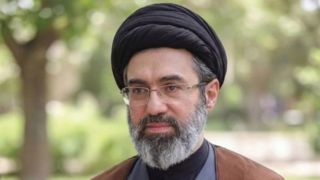 رهبر معظم انقلاب: عهد میبندیم که انتقام خون همه شهیدان را از قاتلین جنایتکار بگیریم / ملّت ما خونخواه حسین و حسینیان زمان است