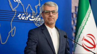 پاسخ کنایهآمیز بقایی به مکرون درباره اعتراضات فرانسه پاسخ کنایهآمیز بقایی به مکرون درباره اعتراضات فرانسه