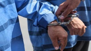 جزئیات دستگیری سرهنگ قلابی هزار چهره: خودش را به عنوان سرهنگ نیروی انتظامی معرفی و اقدام به کلاهبرداری از شهروندان کرد جزئیات دستگیری سرهنگ قلابی هزار چهره: خودش را به عنوان سرهنگ نیروی انتظامی معرفی و اقدام به کلاهبرداری از شهروندان کرد